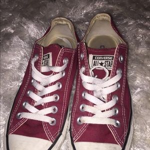 Women’s converse shoes size 7.5
